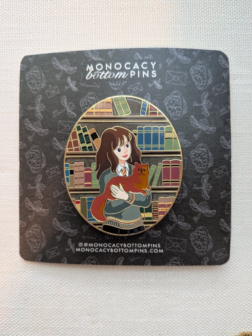 The Wizarding World Monocacy Bottom Pins Hermione Pin